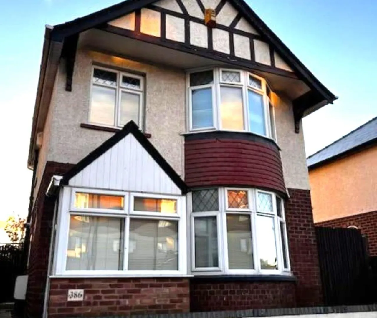 4 Bedroom House Near Gloucester City Centre With Driveway - Ideal For Contractors