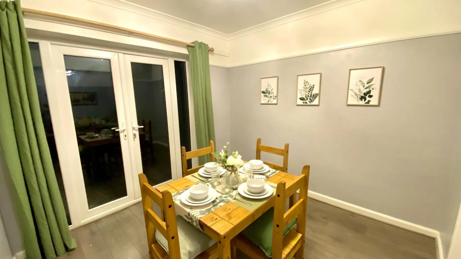 4 Bedroom House Near Gloucester City Centre With Driveway - Ideal For Contractors Ηνωμένο Βασίλειο