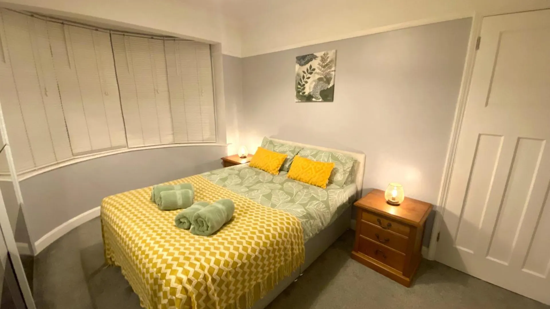 4 Bedroom House Near Gloucester City Centre With Driveway - Ideal For Contractors 0*,