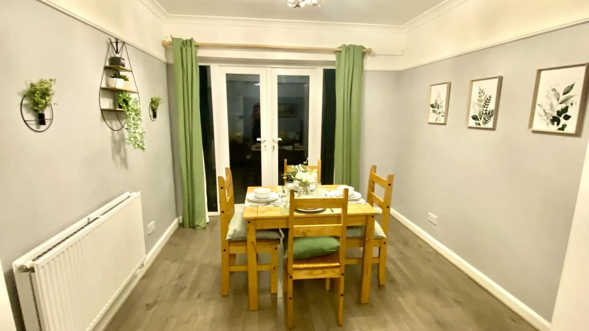 Σπίτι διακοπών 4 Bedroom House Near Gloucester City Centre With Driveway - Ideal For Contractors